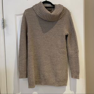 Turtle neck sweater